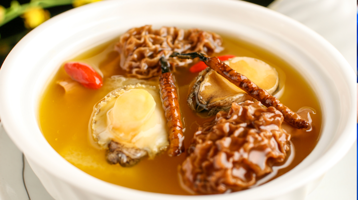 冬蟲(chóng)夏草鮮草的燉煮之道