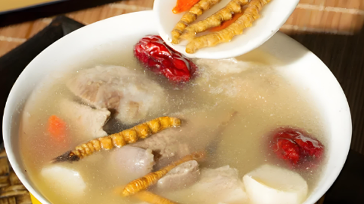 冬日滋補(bǔ)圣品：冬蟲(chóng)夏草鮮人參海參湯